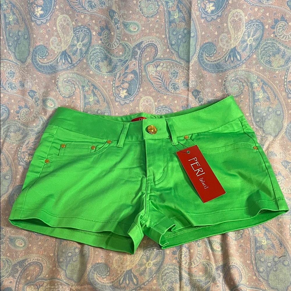 Green Peri Women's Shorts Size Medium